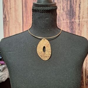 Textured Oval Gold Choker with Hammered Pendant NWT!